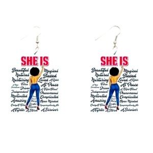 SHE IS lightweight double sided earrings 👊🏾